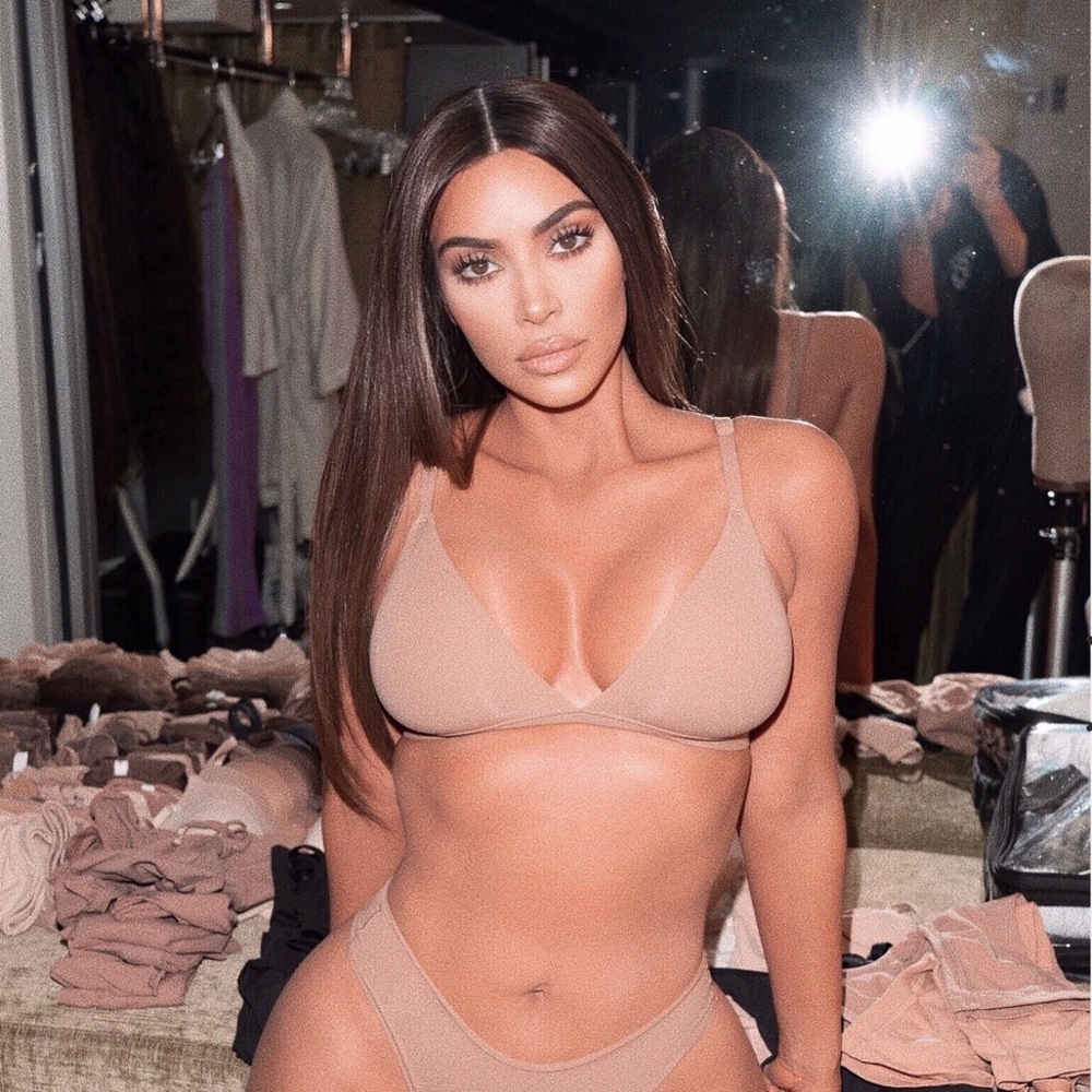BNIB Skims fits everybody triangle bra in onyx (black) size S